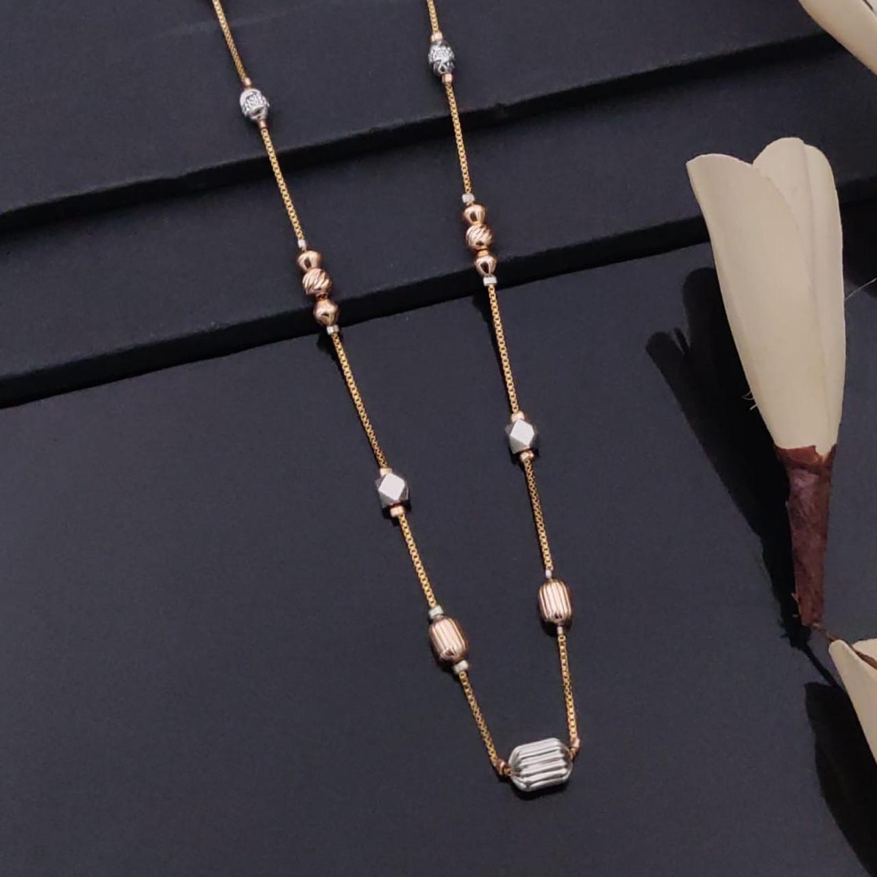 Elegant 3-Tone Anti-Tarnish Chains for Women – Timeless Style & Durability