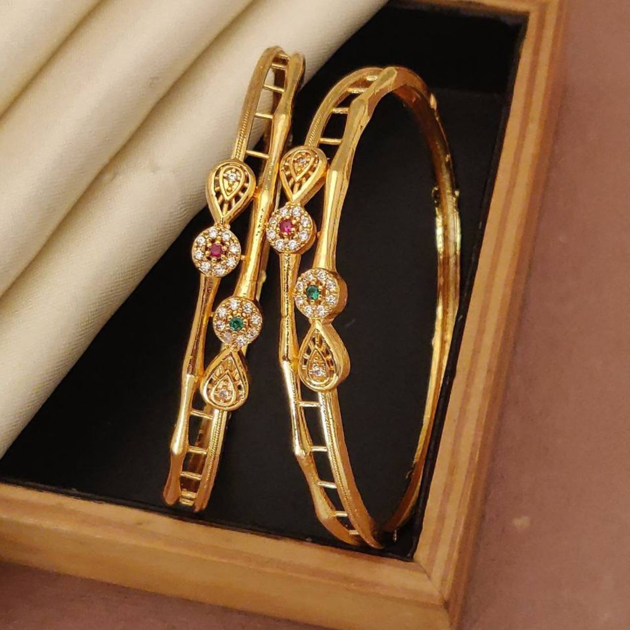 Versatile High Gold-Plated Diamond-Studded Bangles – Elegant for Everyday & Special Occasions