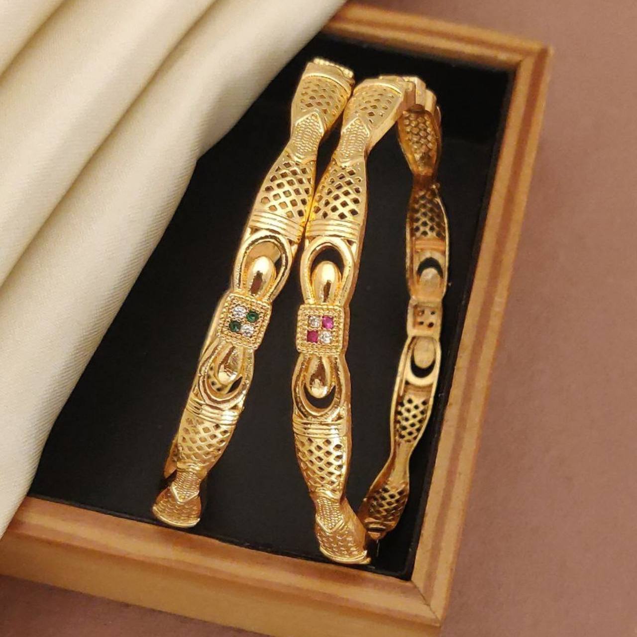 Versatile High Gold-Plated Diamond-Studded Bangles – Elegant for Everyday & Special Occasions