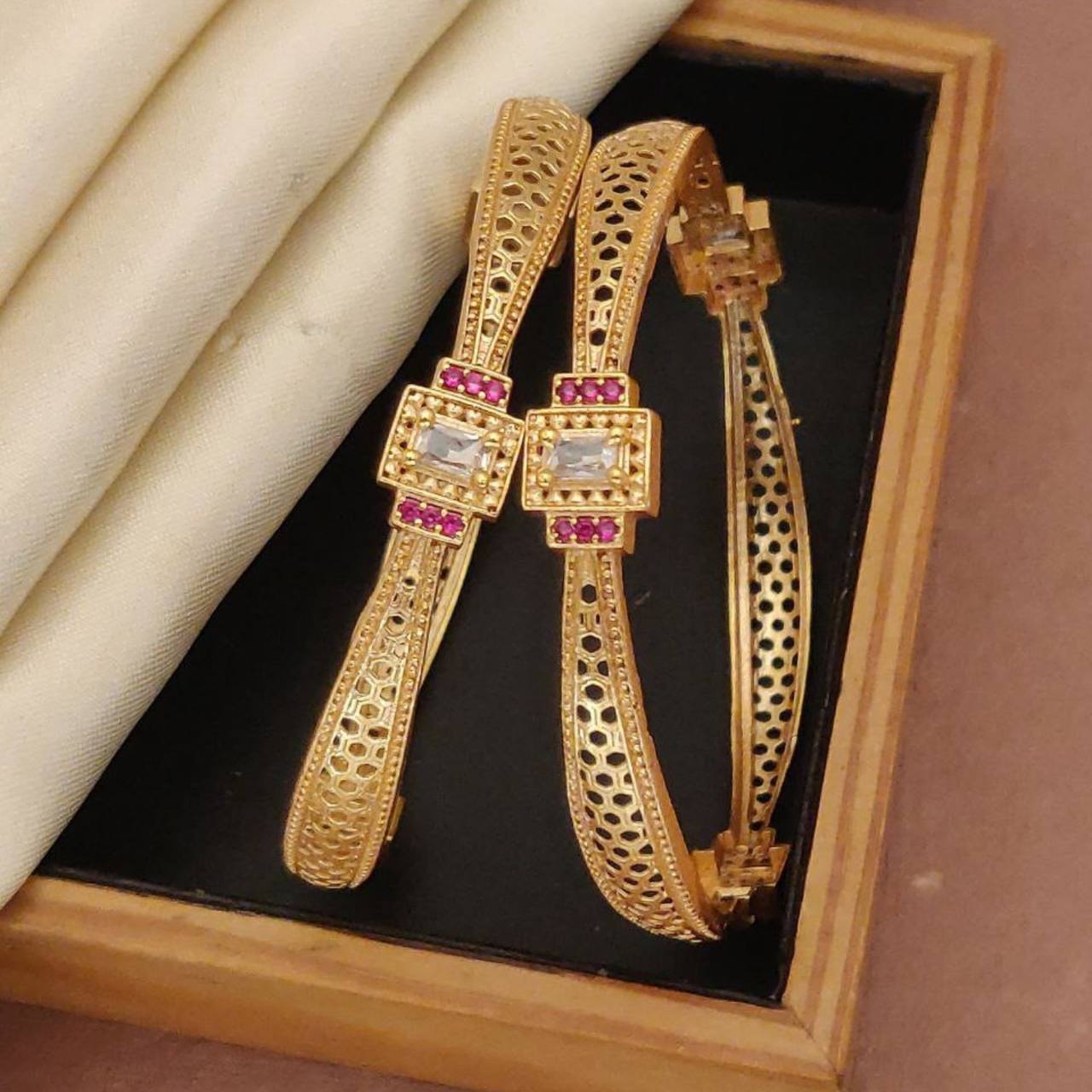 Versatile High Gold-Plated Diamond-Studded Bangles – Elegant for Everyday & Special Occasions