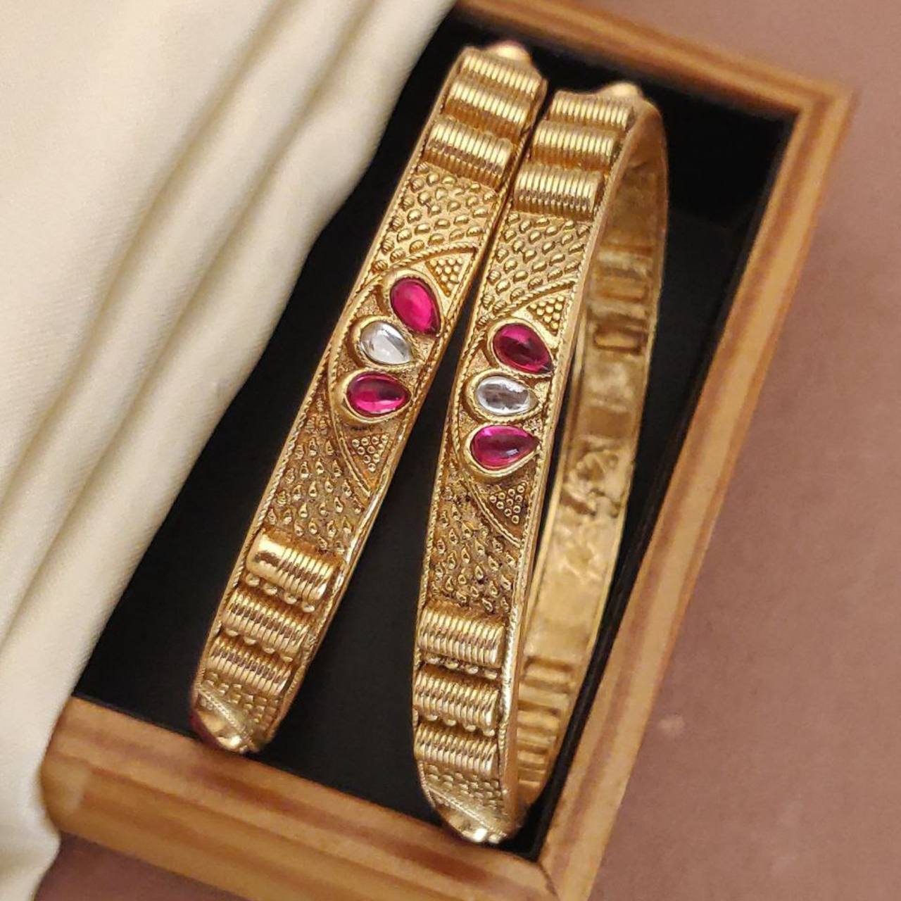 Versatile High Gold-Plated Diamond-Studded Bangles – Elegant for Everyday & Special Occasions