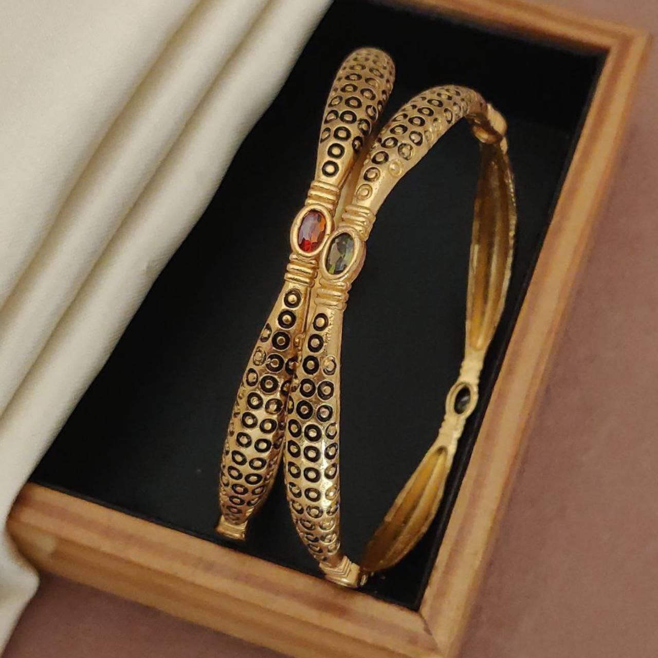 Versatile High Gold-Plated Diamond-Studded Bangles – Elegant for Everyday & Special Occasions