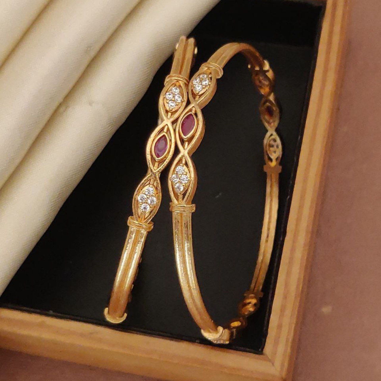 Versatile High Gold-Plated Diamond-Studded Bangles – Elegant for Everyday & Special Occasions